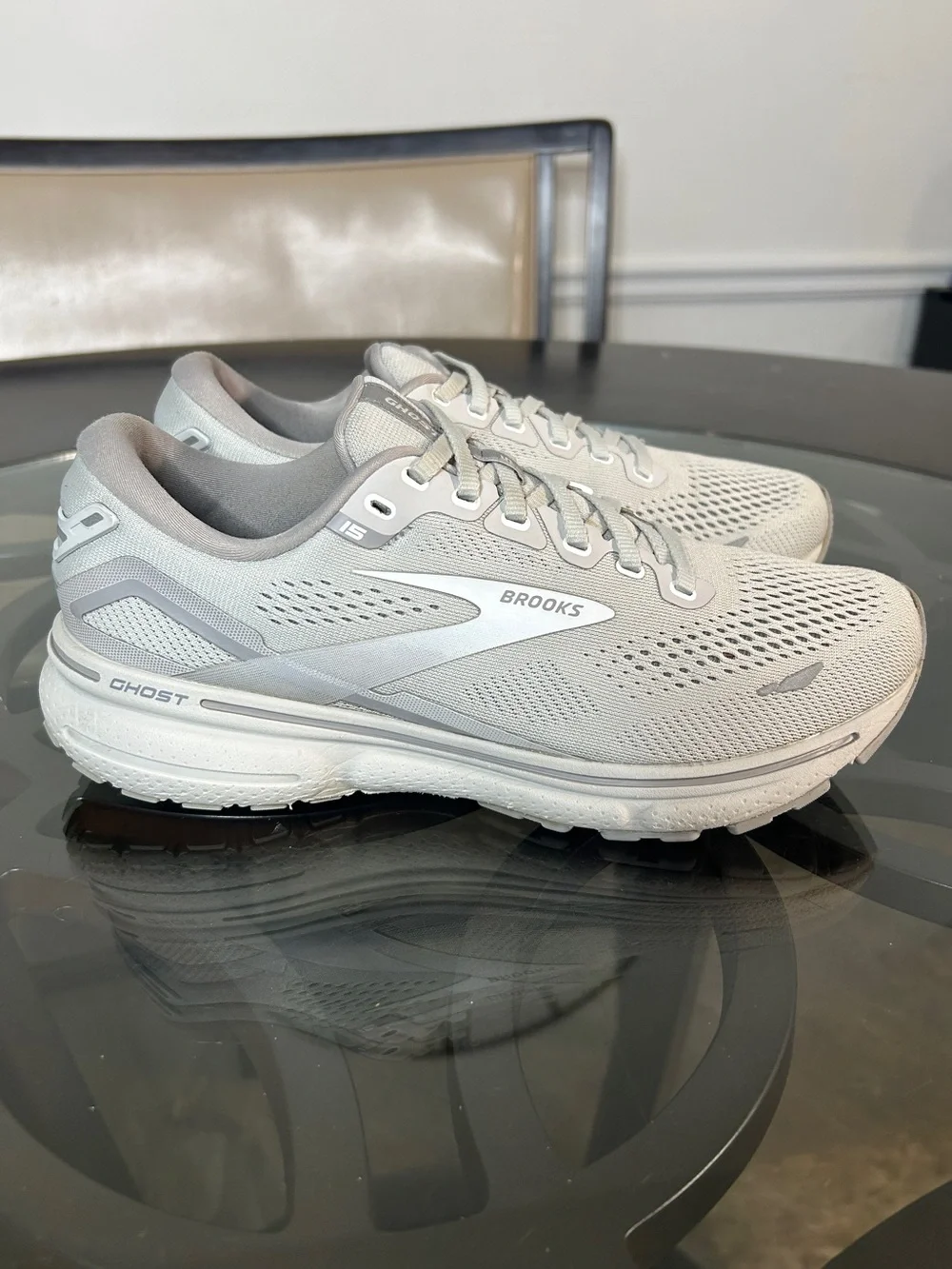 BROOKS Ghost 15 Gray White Cushion Running Shoes Sneakers Women's Size 9